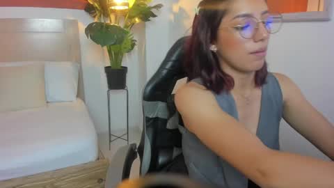 L A Y L A online show from 04.23.26