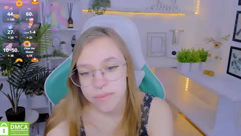 layriantavee online show from 01.29.25