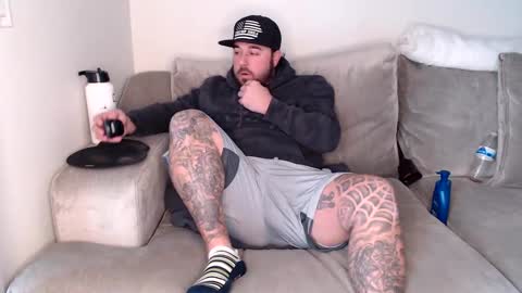 Snapshot of layzebigballs chatting on 02.16.25 layzebigballs online show from 02.16.25