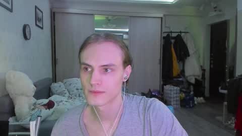 Snapshot of lazaret1k chatting on 03.08.26 Vladi online show from 03.08.26