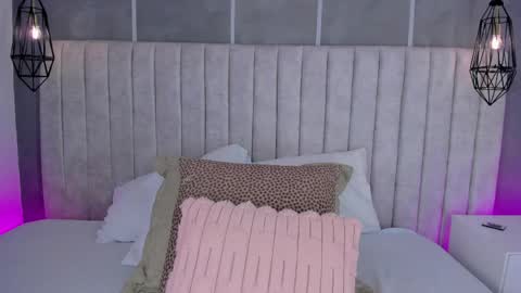    online show from 05.08.26