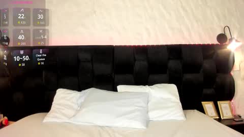 lea_hunter_ online show from 12.22.25