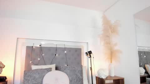 lea_walkerr online show from 02.28.26