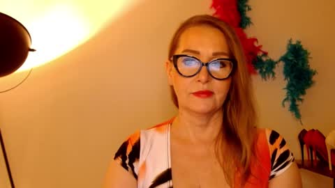 Snapshot of leadesire chatting on 03.06.25 LEA online show from 03.06.25