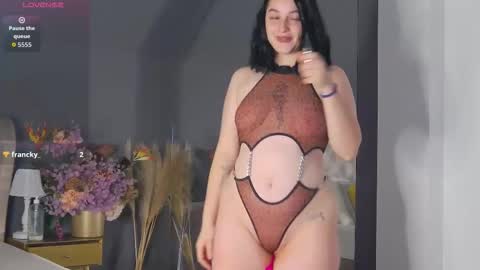 Snapshot of leah_brooks chatting on 10.21.25 Dia online show from 10.21.25