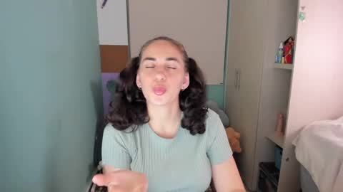 Laura online show from 01.18.25