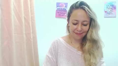 Snapshot of leah_susman chatting on 12.03.24 leah_susman online show from 12.03.24