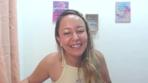 Snapshot of leah_susman chatting on 02.06.25 leah_susman online show from 02.06.25