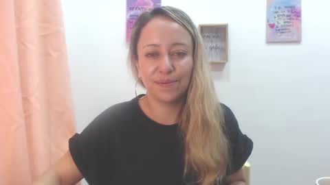 Snapshot of leah_susman chatting on 02.09.25 leah_susman online show from 02.09.25
