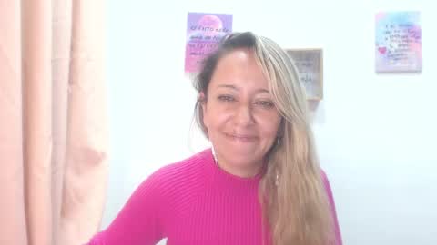 Snapshot of leah_susman chatting on 02.21.25 leah_susman online show from 02.21.25