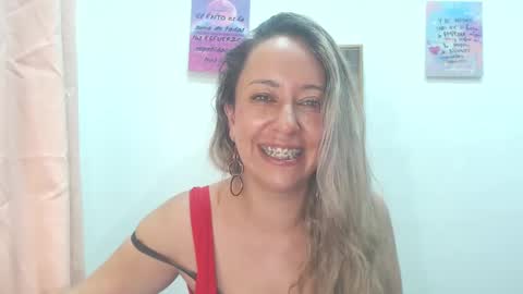 Snapshot of leah_susman chatting on 03.05.25 leah_susman online show from 03.05.25