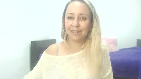 Snapshot of leah_susman chatting on 09.18.25 leah_susman online show from 09.18.25