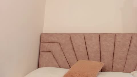 leahaltomm online show from 11.19.25