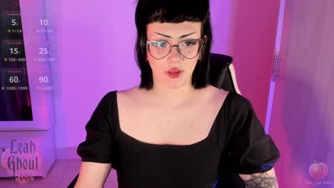 Snapshot of leahghoul666 chatting on 01.10.25 Leah Independent Model OF leahghoul666 online show from 01.10.25