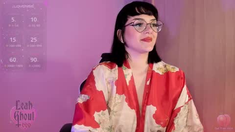 Snapshot of leahghoul666 chatting on 02.19.25 Leah Independent Model OF leahghoul666 online show from 02.19.25