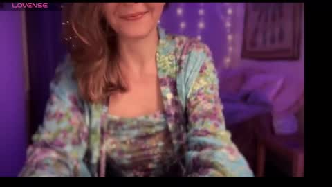 Leah Sparkles online show from 01.25.25