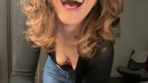 Leah Sparkles online show from 03.19.26