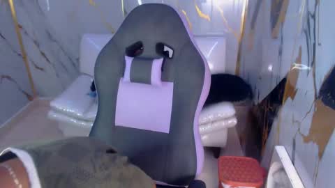 leam_1 online show from 11.22.25