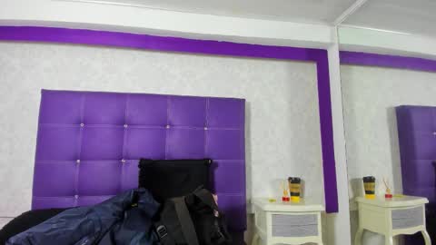 leamoreau__ online show from 10.15.25