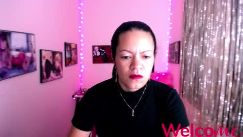 Snapshot of leandra_sex chatting on 01.10.25 Leandra online show from 01.10.25