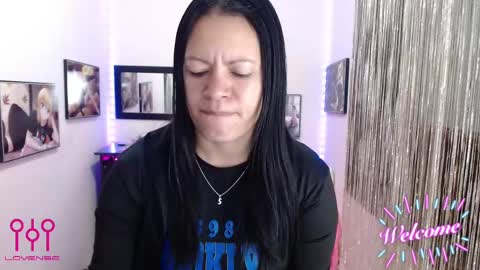 Snapshot of leandra_sex chatting on 10.14.25 Leandra online show from 10.14.25