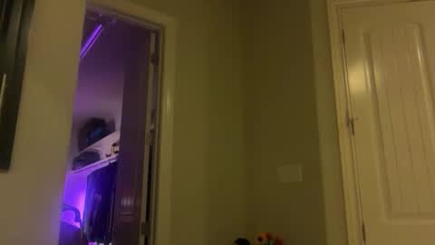 Snapshot of leanneluxecouple chatting on 02.17.26 leanneluxecouple online show from 02.17.26