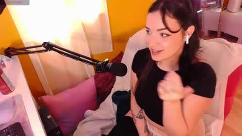 Lea Ray Pie online show from 11.06.25