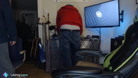 Snapshot of learoy chatting on 02.06.25 Learoy online show from 02.06.25