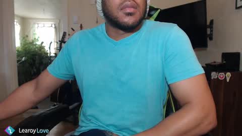 Snapshot of learoy chatting on 02.24.25 Learoy online show from 02.24.25