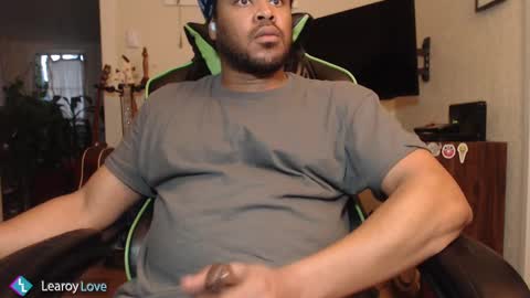 Snapshot of learoy chatting on 03.04.25 Learoy online show from 03.04.25