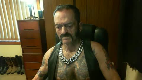 Snapshot of leathergreaser chatting on 12.20.24 leathergreaser online show from 12.20.24