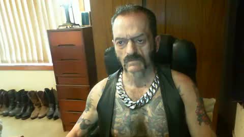 Snapshot of leathergreaser chatting on 12.29.24 leathergreaser online show from 12.29.24
