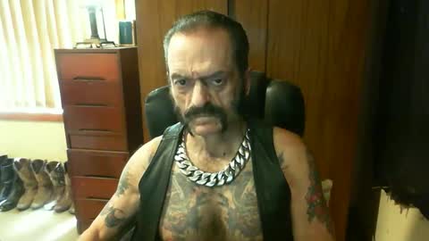 Snapshot of leathergreaser chatting on 01.27.25 leathergreaser online show from 01.27.25