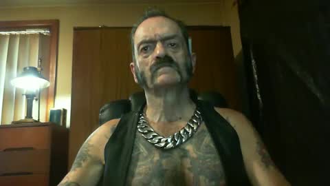 Snapshot of leathergreaser chatting on 02.16.25 leathergreaser online show from 02.16.25