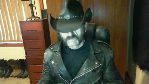 Snapshot of leathergreaser chatting on 09.20.25 leathergreaser online show from 09.20.25