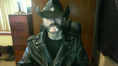 leathergreaser online show from 11.05.25