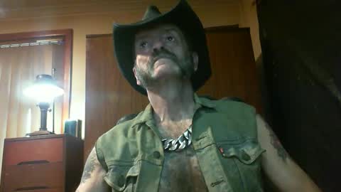 leathergreaser online show from 03.25.26