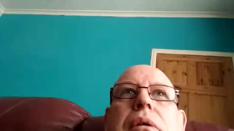 Snapshot of leatherpants68 chatting on 10.11.25 leatherpants68 online show from 10.11.25