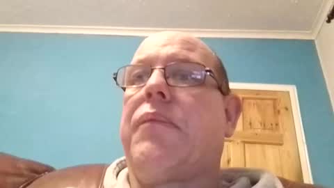 leatherpants68 online show from 01.31.26