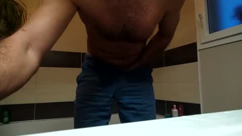 Snapshot of lebrun1985 chatting on 09.10.25 lebrun1985 online show from 09.10.25