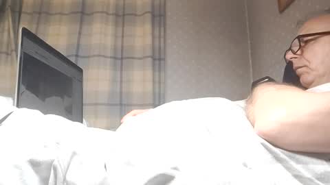Snapshot of lechertachatte4444 chatting on 01.28.25 lechertachatte4444 online show from 01.28.25