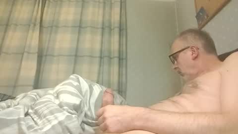 Snapshot of lechertachatte4444 chatting on 11.26.25 lechertachatte4444 online show from 11.26.25