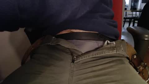 Snapshot of ledoc_ chatting on 12.20.25 LeDoc online show from 12.20.25