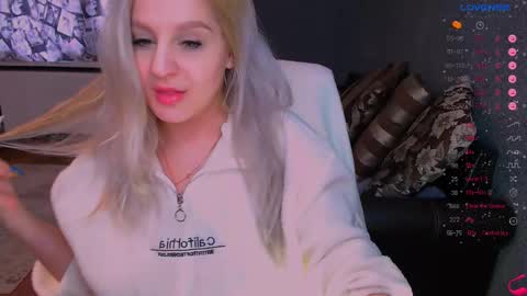 Snapshot of ledy_luck chatting on 09.30.25 Veronica online show from 09.30.25