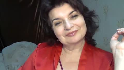 Snapshot of ledynika chatting on 10.21.25 LedyNika online show from 10.21.25