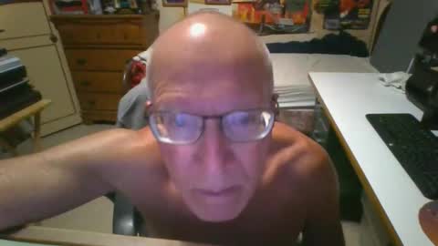 leezamm1132 online show from 04.21.26