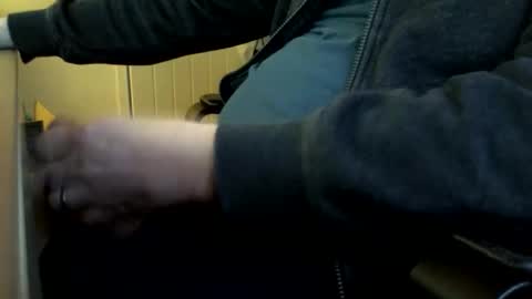 Snapshot of leffe84 chatting on 01.21.25 leffe84 online show from 01.21.25