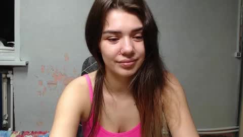 Snapshot of legenda_liya chatting on 11.06.25 Liya online show from 11.06.25