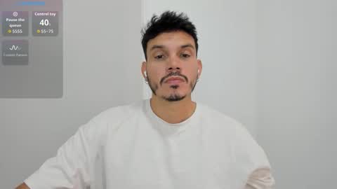 Snapshot of legolas_15 chatting on 10.08.25 Alejandro online show from 10.08.25