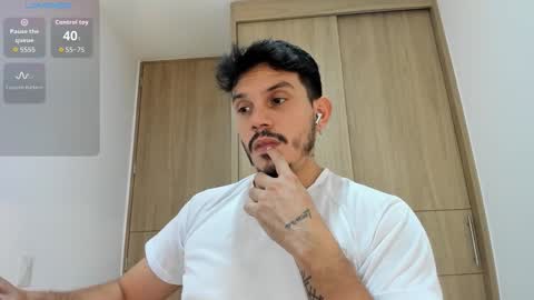 Snapshot of legolas_15 chatting on 11.06.25 Alejandro online show from 11.06.25